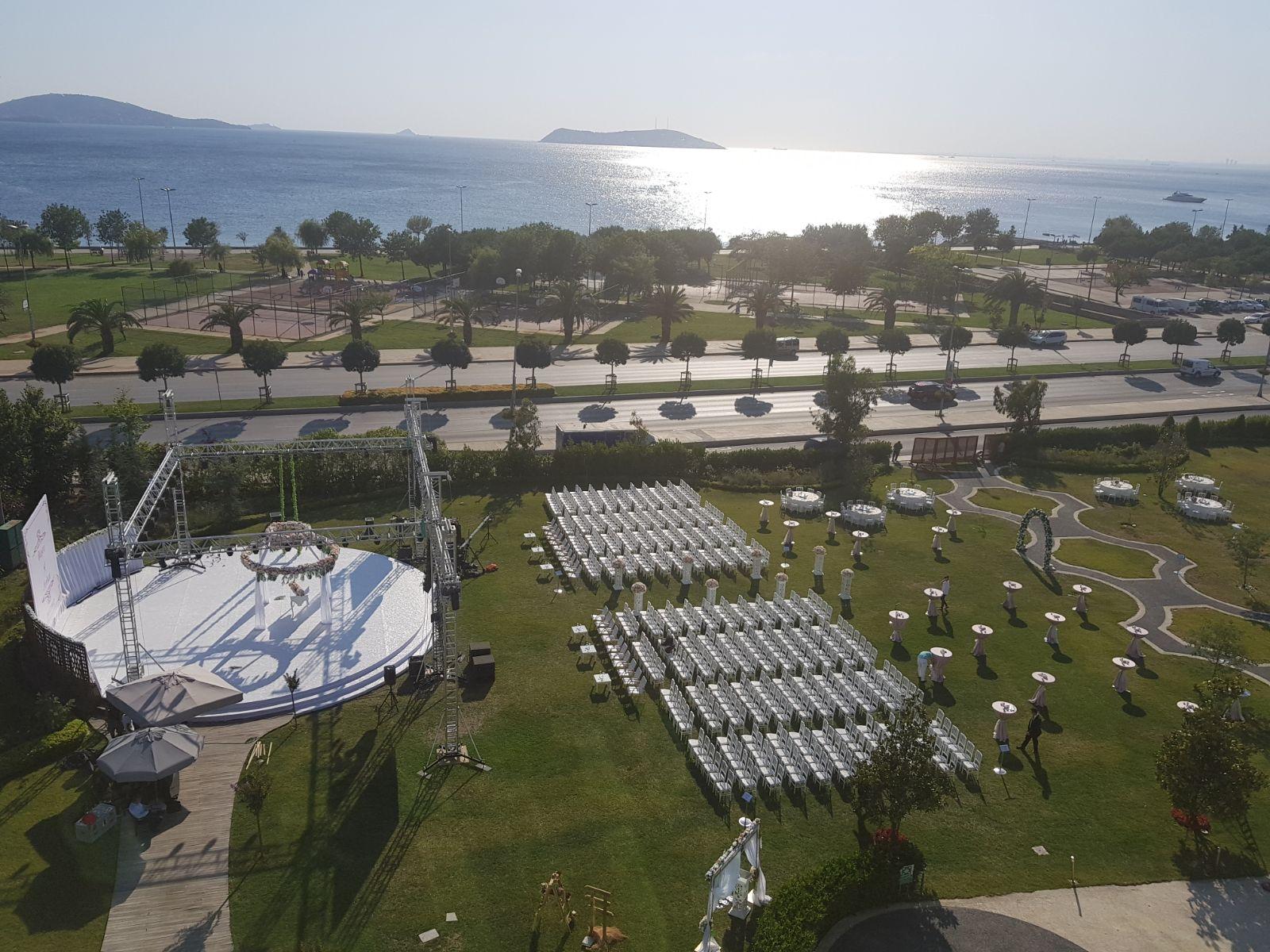เชวาฮีร์ โฮเต็ล อิสตันบูล เอเชีย Hotel ภายนอก รูปภาพ The solar power plant at the University of Patras
