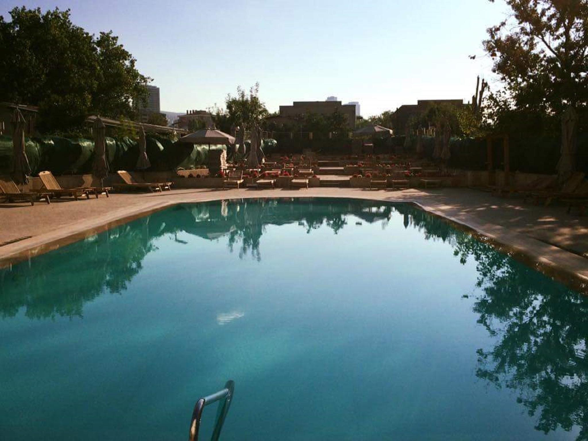 เชวาฮีร์ โฮเต็ล อิสตันบูล เอเชีย Hotel ภายนอก รูปภาพ The swimming pool at the hotel