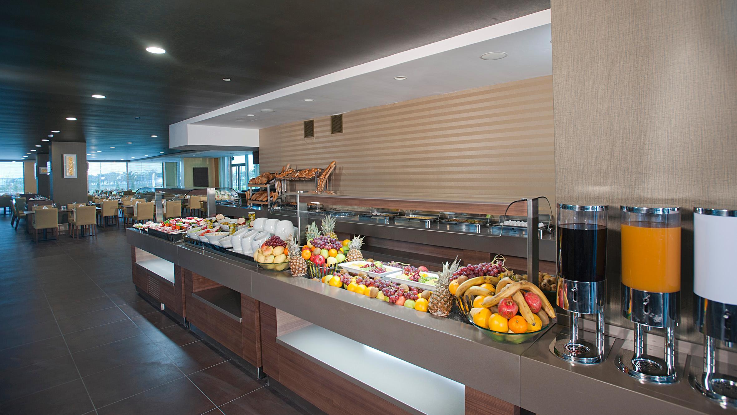 เชวาฮีร์ โฮเต็ล อิสตันบูล เอเชีย Hotel ภายนอก รูปภาพ The buffet at the airport