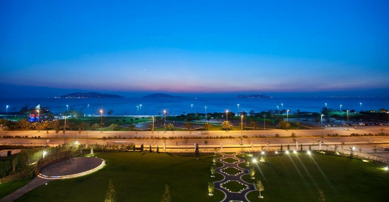 เชวาฮีร์ โฮเต็ล อิสตันบูล เอเชีย Hotel ภายนอก รูปภาพ View of the park at night