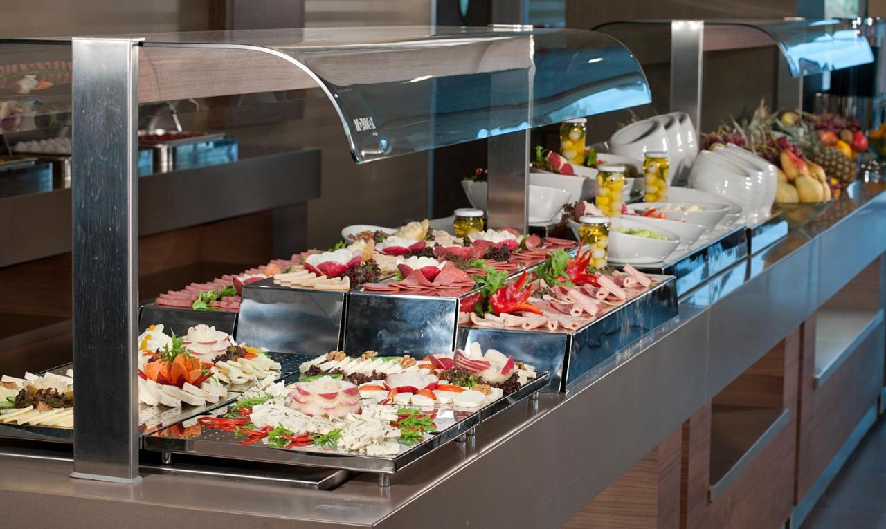 เชวาฮีร์ โฮเต็ล อิสตันบูล เอเชีย Hotel ภายนอก รูปภาพ A buffet