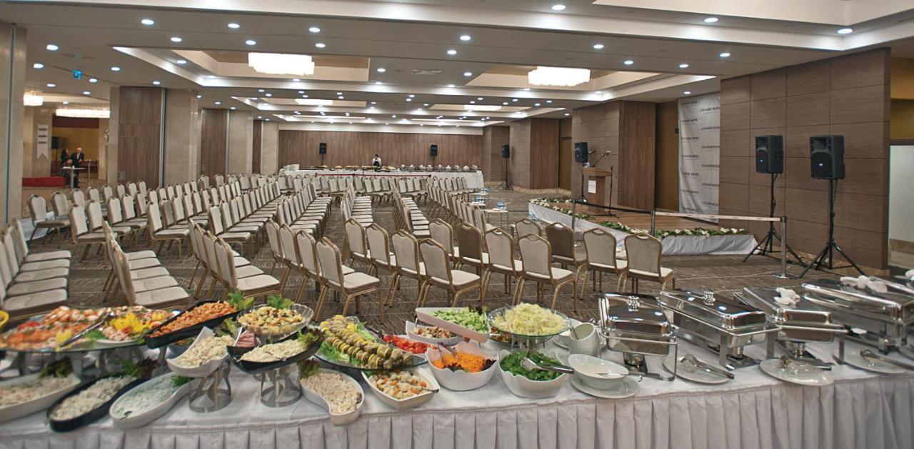เชวาฮีร์ โฮเต็ล อิสตันบูล เอเชีย Hotel ภายนอก รูปภาพ A buffet at a wedding reception